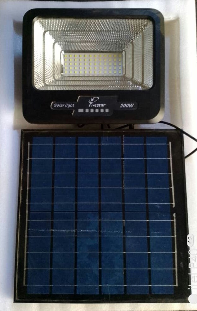 SOLAR FLOOD LIGHT 200w